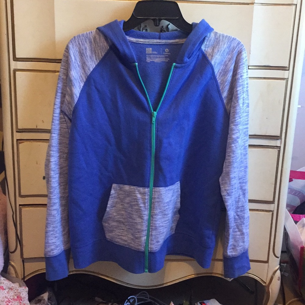 Light long sleeve jacket